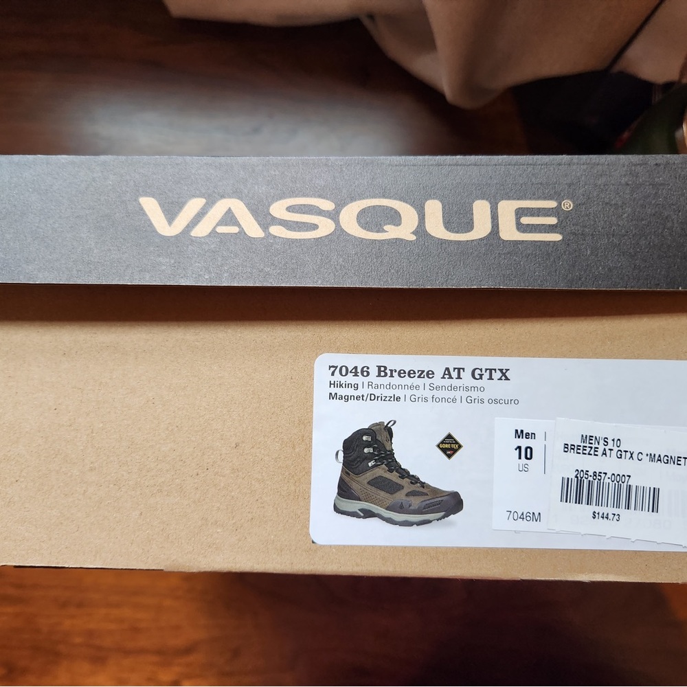 Vasque hiking boots - Picture 5 of 7